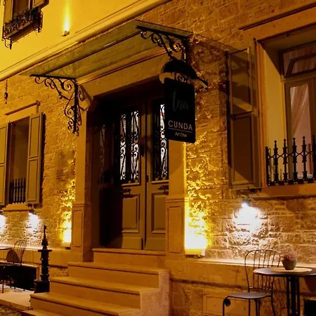 Otel ına Cunda Art