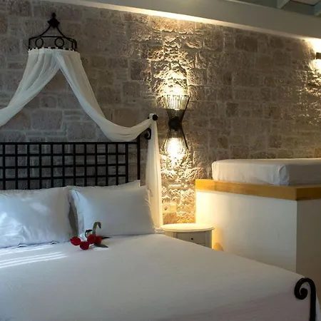 ına Cunda Art Otel *