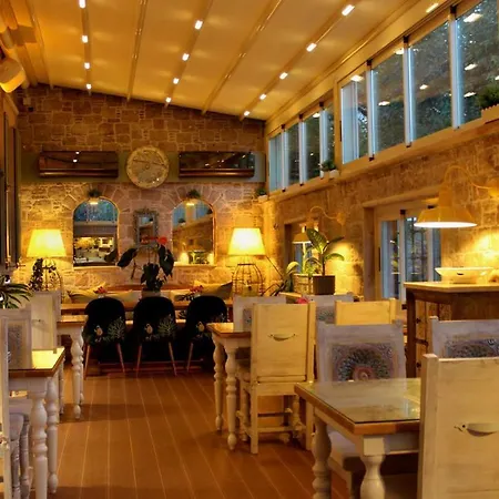 Otel ına Cunda Art