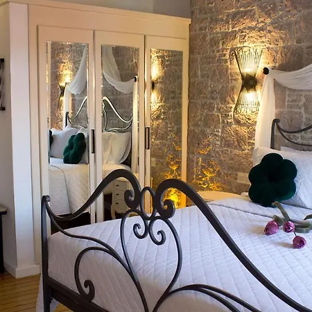 Otel ına Cunda Art