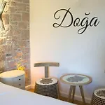 Ina Cunda Art Hotell *