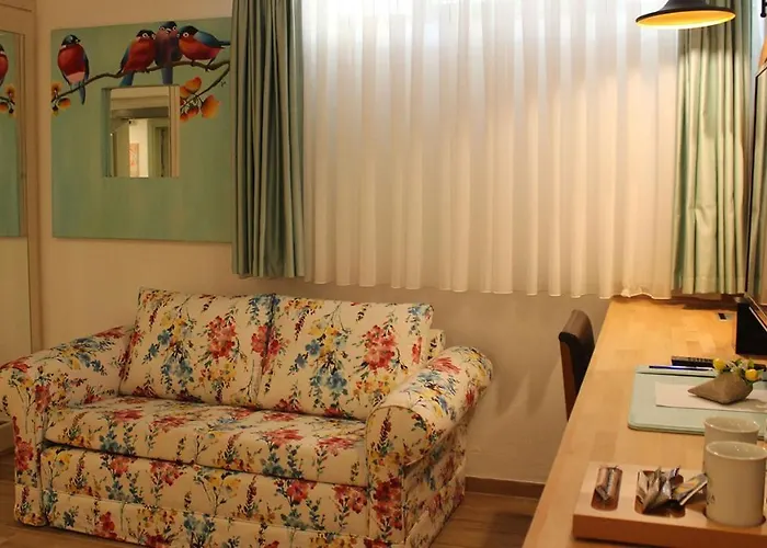 Ina Cunda Art فندق *